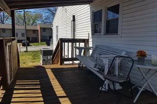 306 S 4th St, Vienna, IL 62995 - Photo 5