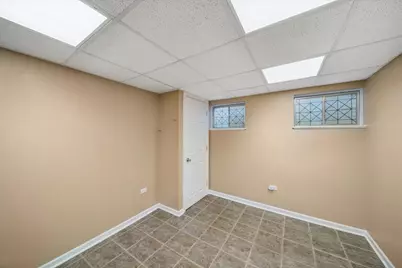 3195 Village Green Drive, Aurora, IL 60504 - Photo 21