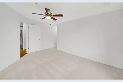 8000 Kilpatrick Avenue #3F, Skokie, IL 60076 - Photo 9