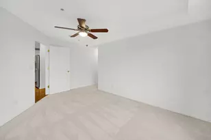 8000 Kilpatrick Ave, Skokie, IL 60076 - Photo 9