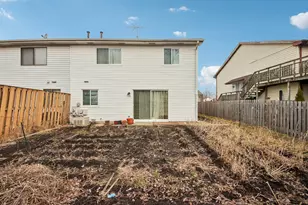 2065 Millpond Ln, Hanover Park, IL 60133 - Photo 33