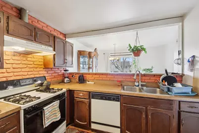 2065 Millpond Lane, Hanover Park, IL 60133 - Photo 9