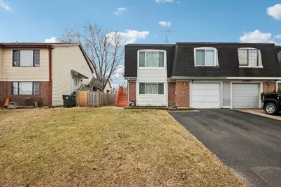 2065 Millpond Lane, Hanover Park, IL 60133 - Photo 3