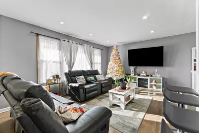 7624 Lockwood Avenue, Burbank, IL 60459 - Photo 3