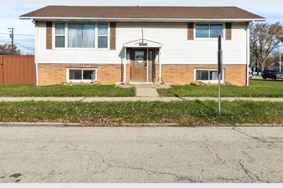 7624 Lockwood Avenue, Burbank, IL 60459 - Photo 1