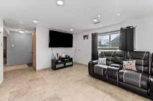 7624 Lockwood Ave, Burbank, IL 60459 - Photo 17