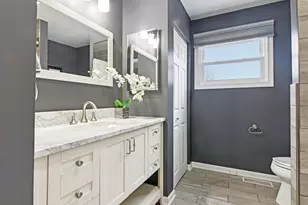 1811 Longmeadow Dr, Lindenhurst, IL 60046 - Photo 19