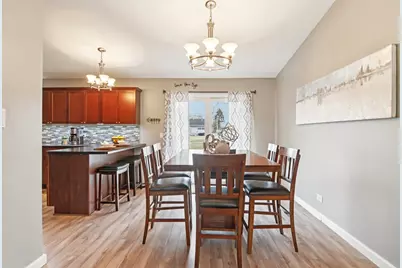 1811 Longmeadow Drive, Lindenhurst, IL 60046 - Photo 11