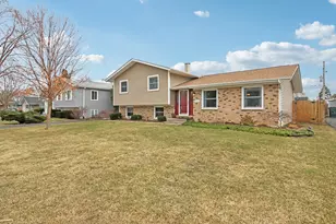1811 Longmeadow Dr, Lindenhurst, IL 60046 - Photo 39