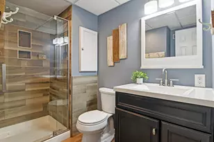 1811 Longmeadow Dr, Lindenhurst, IL 60046 - Photo 27