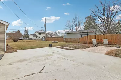 1811 Longmeadow Drive, Lindenhurst, IL 60046 - Photo 33