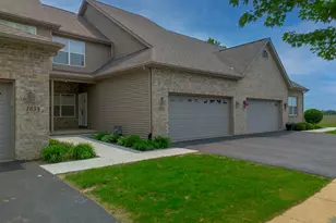 1652 Overlook Dr, Dixon, IL 61021 - Photo 1