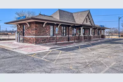 11 S Lake Street, Grayslake, IL 60030 - Photo 31