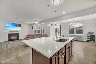 25 Commons Cir, Hawthorn Woods, IL 60047 - Photo 11