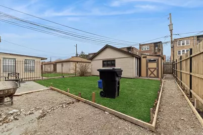 8833 S Dorchester Avenue, Chicago, IL 60619 - Photo 23