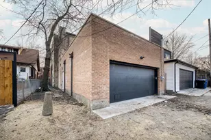 2712 W Sunnyside Ave, Chicago, IL 60625 - Photo 45