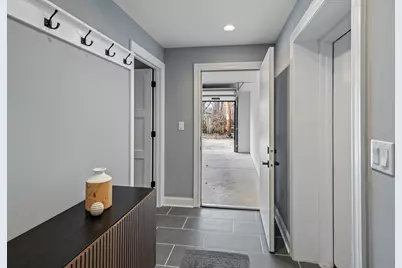 2712 W Sunnyside Avenue, Chicago, IL 60625 - Photo 41