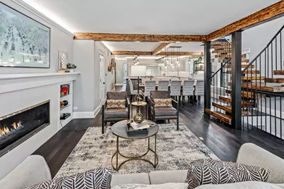 2712 W Sunnyside Avenue, Chicago, IL 60625 - Photo 3