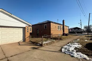 12484 S Michigan Ave, Chicago, IL 60628 - Photo 3