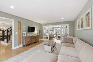 657 W Revere Ln, Palatine, IL 60067 - Photo 5