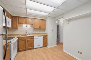 7510 Farmingdale Dr, Darien, IL 60561 - Photo 5