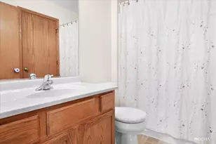 514 Clayton Cir, Sycamore, IL 60178 - Photo 11