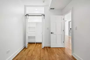 3934 N Sawyer Ave, Chicago, IL 60618 - Photo 11