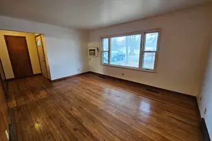 4804 Willow Ln, McHenry, IL 60050 - Photo 3