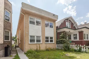 6427 N Hermitage Ave, Chicago, IL 60626 - Photo 1