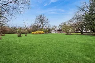 609 Forest Edge Ln, Des Plaines, IL 60016 - Photo 5