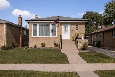 2854 W 99th Street, Evergreen Park, IL 60805 - Photo 1