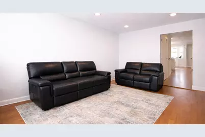 2854 W 99th Street, Evergreen Park, IL 60805 - Photo 3