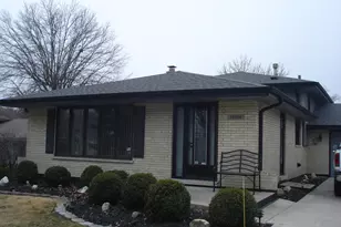 10138 S 87th Ave, Palos Hills, IL 60465 - Photo 1