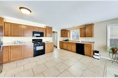 1715 W River Street #1715, Dixon, IL 61021 - Photo 9