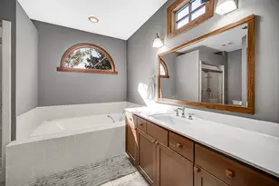 2161 Burnham Ct, Algonquin, IL 60102 - Photo 13