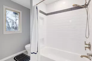 734 Forest Glen Ln, Oak Brook, IL 60523 - Photo 29