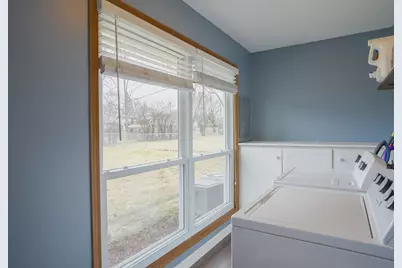 1935 Larchmont Road, Hoffman Estates, IL 60169 - Photo 23