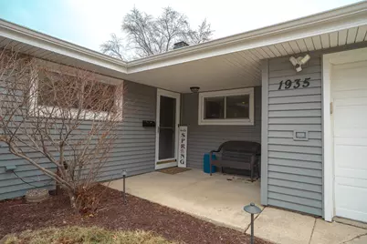 1935 Larchmont Road, Hoffman Estates, IL 60169 - Photo 3