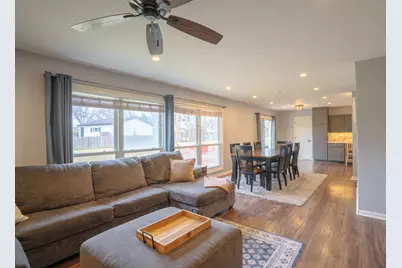 1935 Larchmont Road, Hoffman Estates, IL 60169 - Photo 7