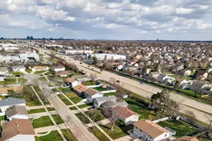 1293 W Oakmont Rd, Hoffman Estates, IL 60169 - Photo 37