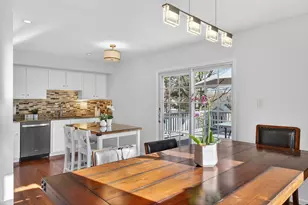 1293 W Oakmont Rd, Hoffman Estates, IL 60169 - Photo 9