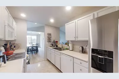 2404 Windward Boulevard #201, Champaign, IL 61821 - Photo 7