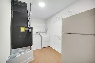 607 Berkley Ct, Schaumburg, IL 60194 - Photo 23