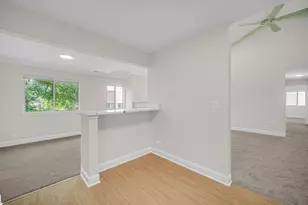 607 Berkley Ct, Schaumburg, IL 60194 - Photo 13