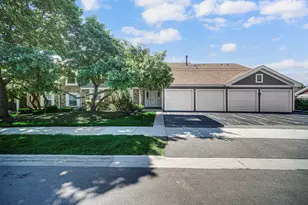 607 Berkley Ct, Schaumburg, IL 60194 - Photo 1