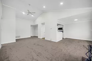 607 Berkley Ct, Schaumburg, IL 60194 - Photo 7