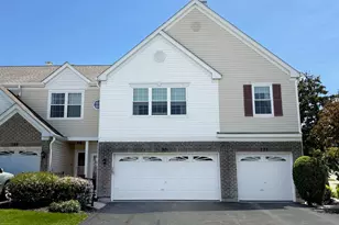 371 Gazebo Ln, Lombard, IL 60148 - Photo 1