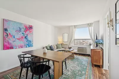 1355 N Sandburg Terrace #2103, Chicago, IL 60610 - Photo 3