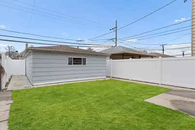 6041 W Gunnison Street, Chicago, IL 60630 - Photo 33