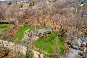 36W474 Hickory Hollow Dr, Dundee, IL 60118 - Photo 1